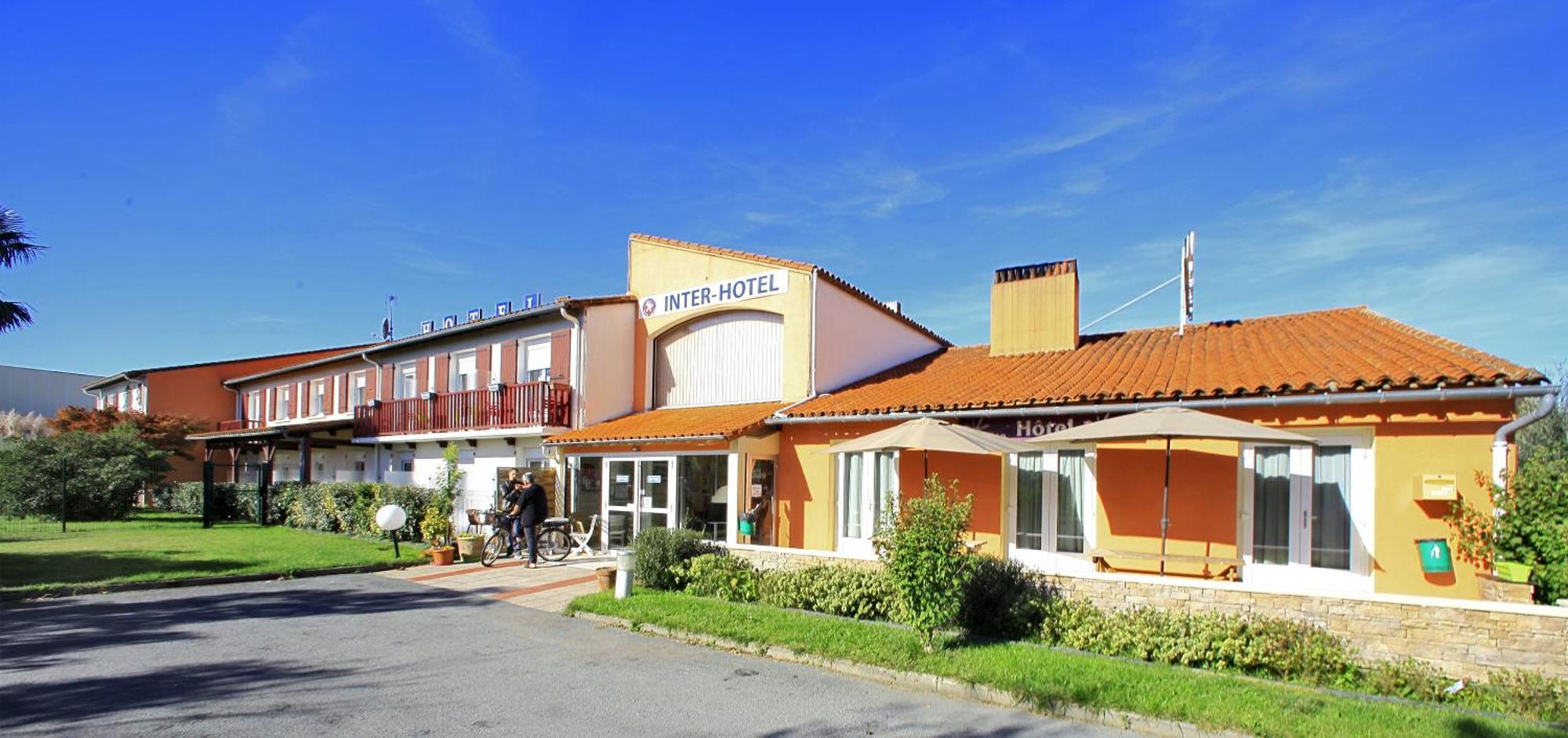 Contact Hotel O'Nice Saintes Exteriör bild
